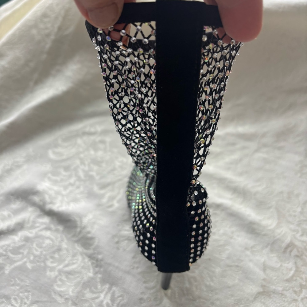 ❤️2/$15 or 3/$21❤️Rhinestone Mesh Ankle Boots, Size 7.5 - Picture 6 of 9